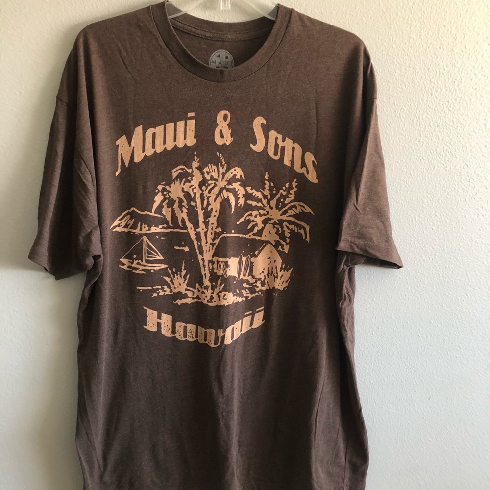 Maui and Sons Graphic Tee
